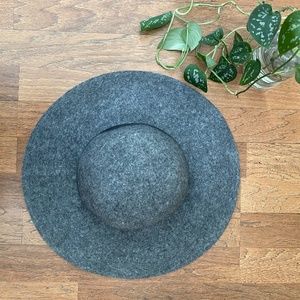 Grey Felt Wide Brim Hat